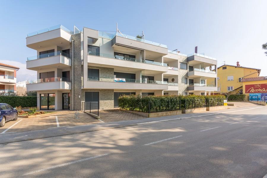 Hotel Lux Novigrad Istria Exterior foto