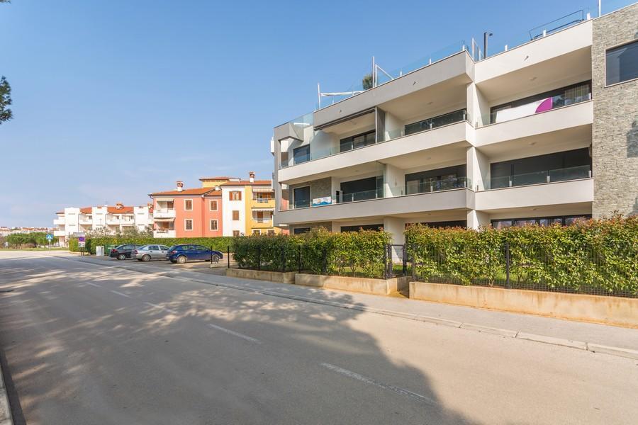 Hotel Lux Novigrad Istria Exterior foto
